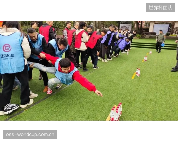 巨大的身价鸿沟反映了球员个人能力的差距，团队协作是唯一出路。